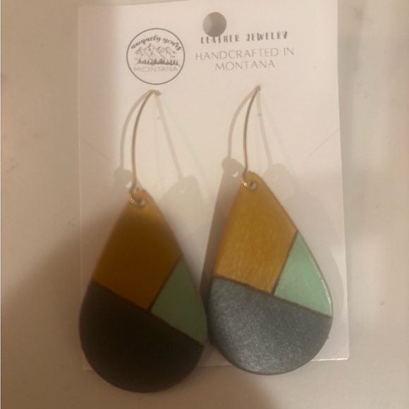 Handcrafted in Montana - Leather Geometric Painted Leather Earrings NWT - Picture 2 of 4